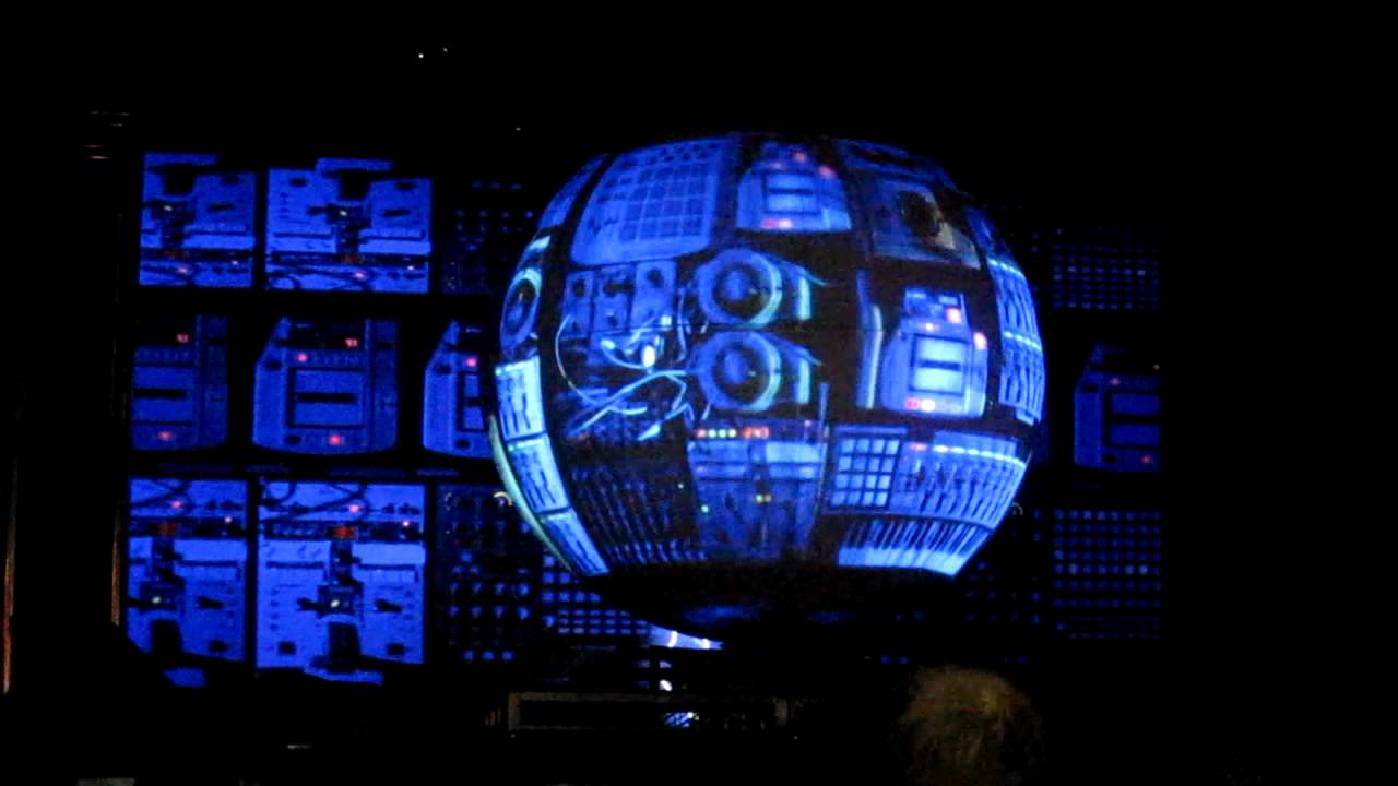 DJ Shadow - Live At The Shadowsphere 1/3 - Splendour, Brisbane, Australia (Jul 29, 2011)