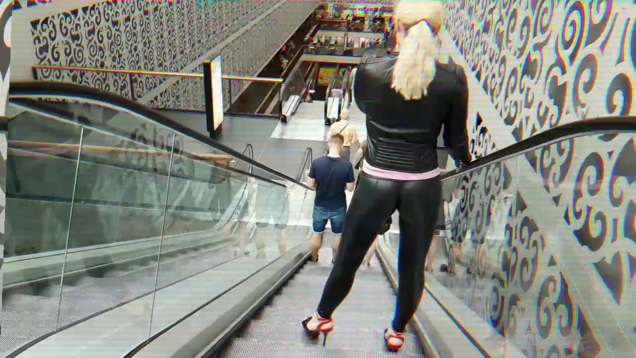 Dresden shopping in tight leather look leggings, jacket and high heels