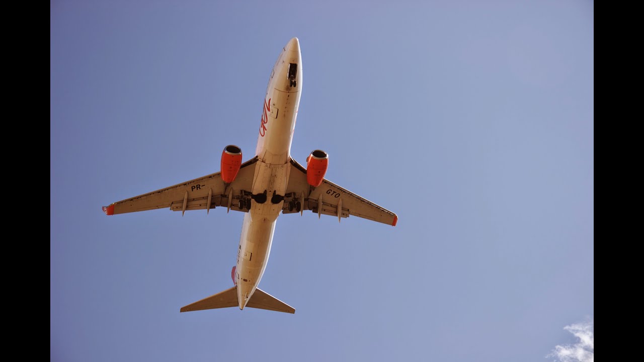 Oito minutos de Aviões decolando do Aeroporto de Confins