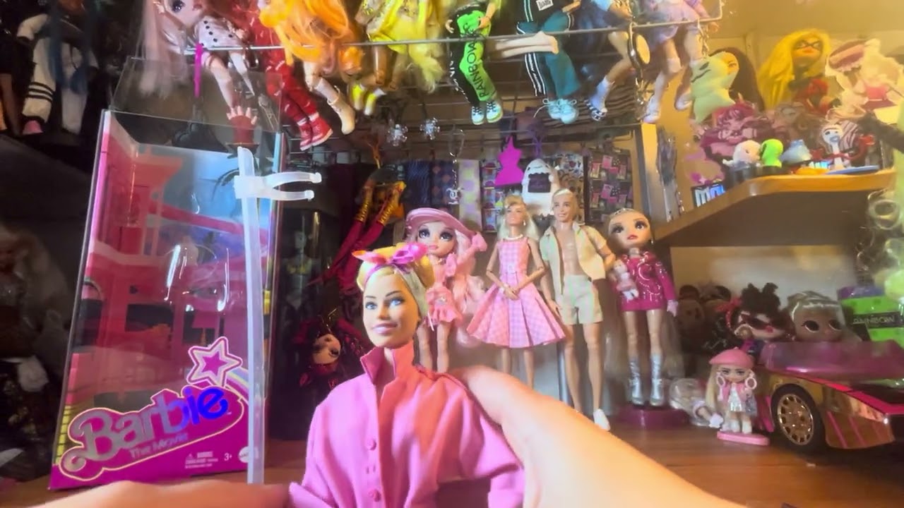 Barbie The Movie Margot Robbie Pink Power Jumpsuit (Target Exclusive) unboxing and review