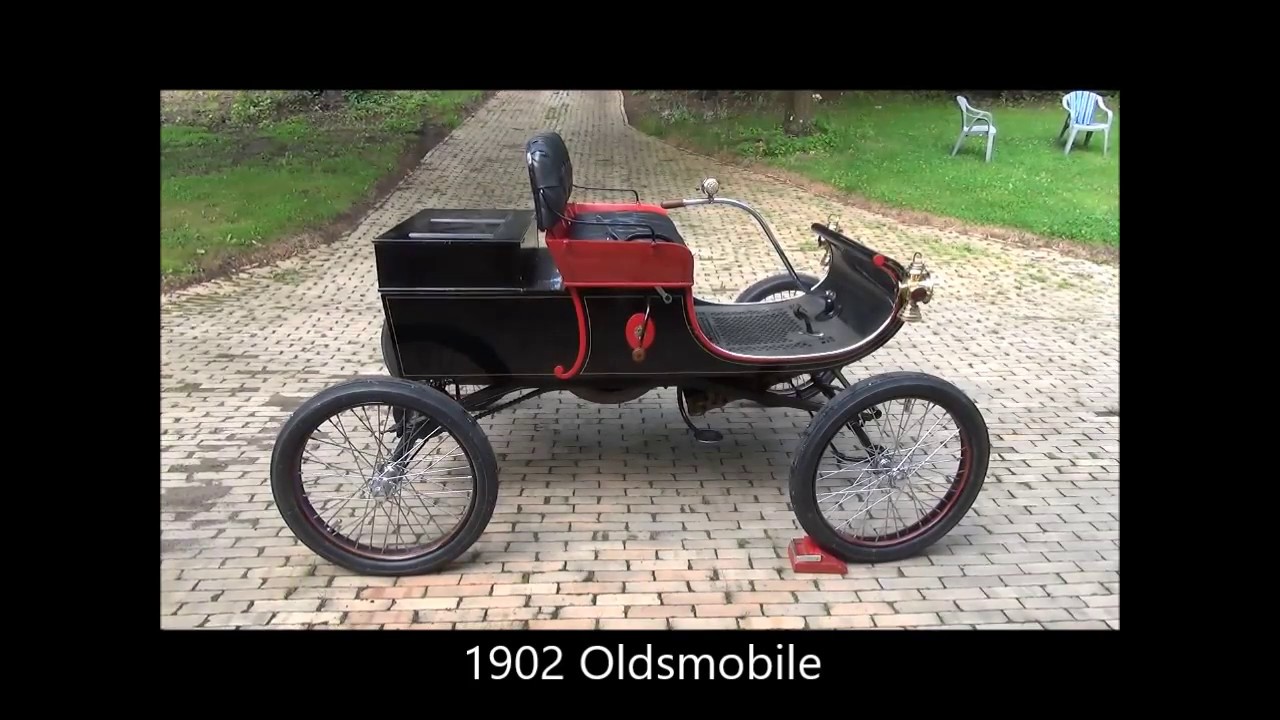 1902 Curved Dash Oldsmobile