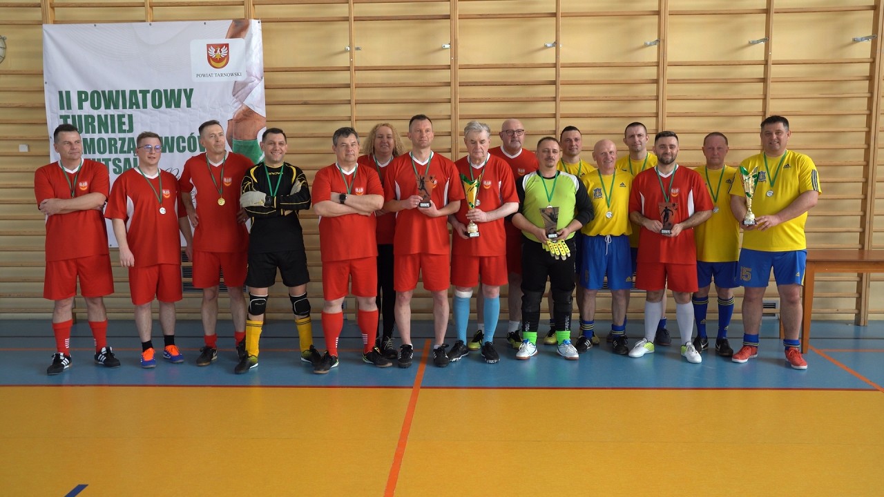 Sportowa rywalizacja na II Powiatowym Turnieju Samorządowców w Futsalu