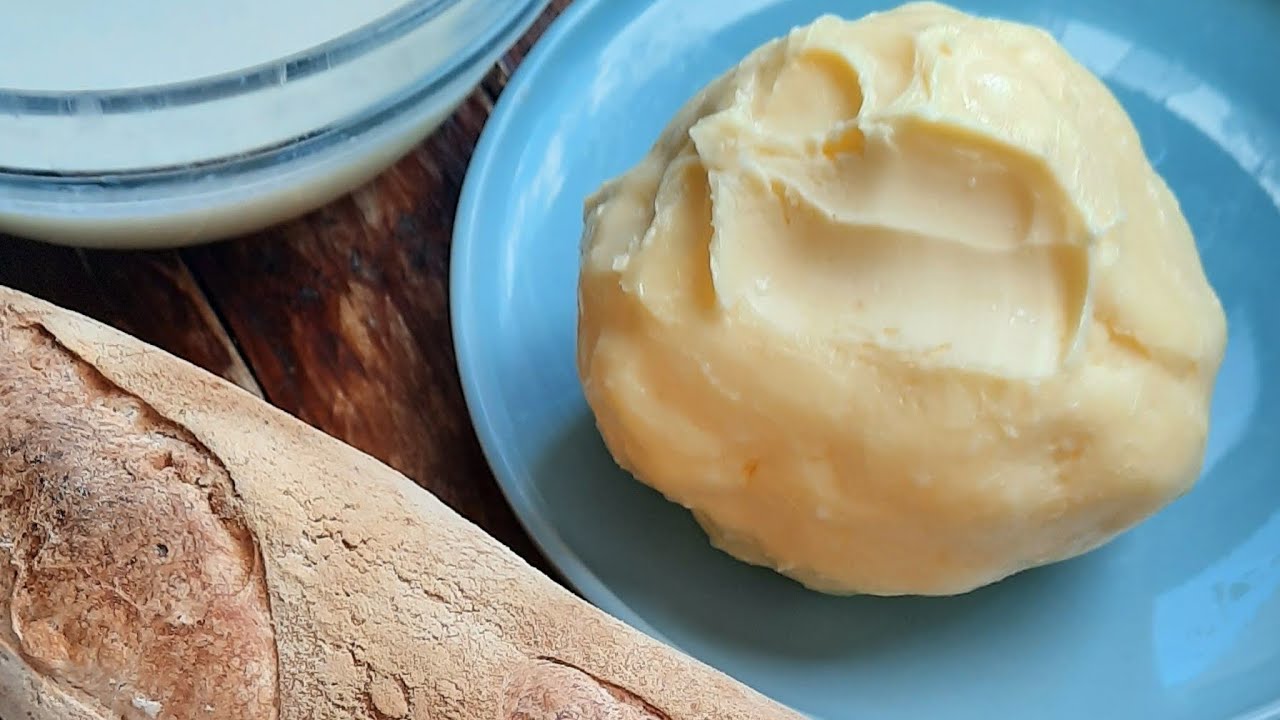 Gjalpë dhe buttermilk të bëra në kushte shtëpie