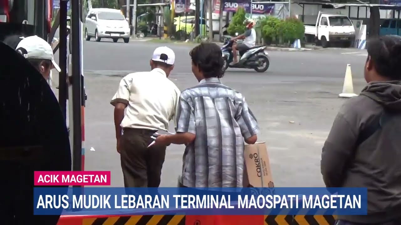 Ramai Penumpang Bus Rosalia Indah Arus Mudik Lebaran Terminal Maospati Magetan