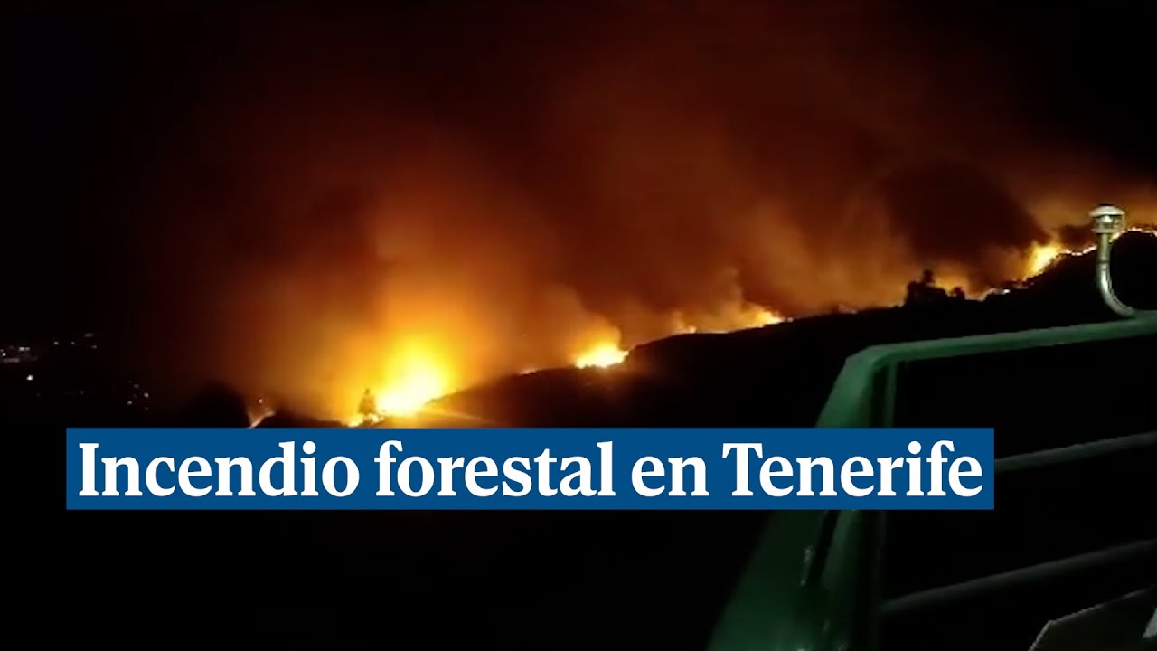 Un incendio forestal en Tenerife corta dos carreteras y obliga a evacuar varias poblaciones
