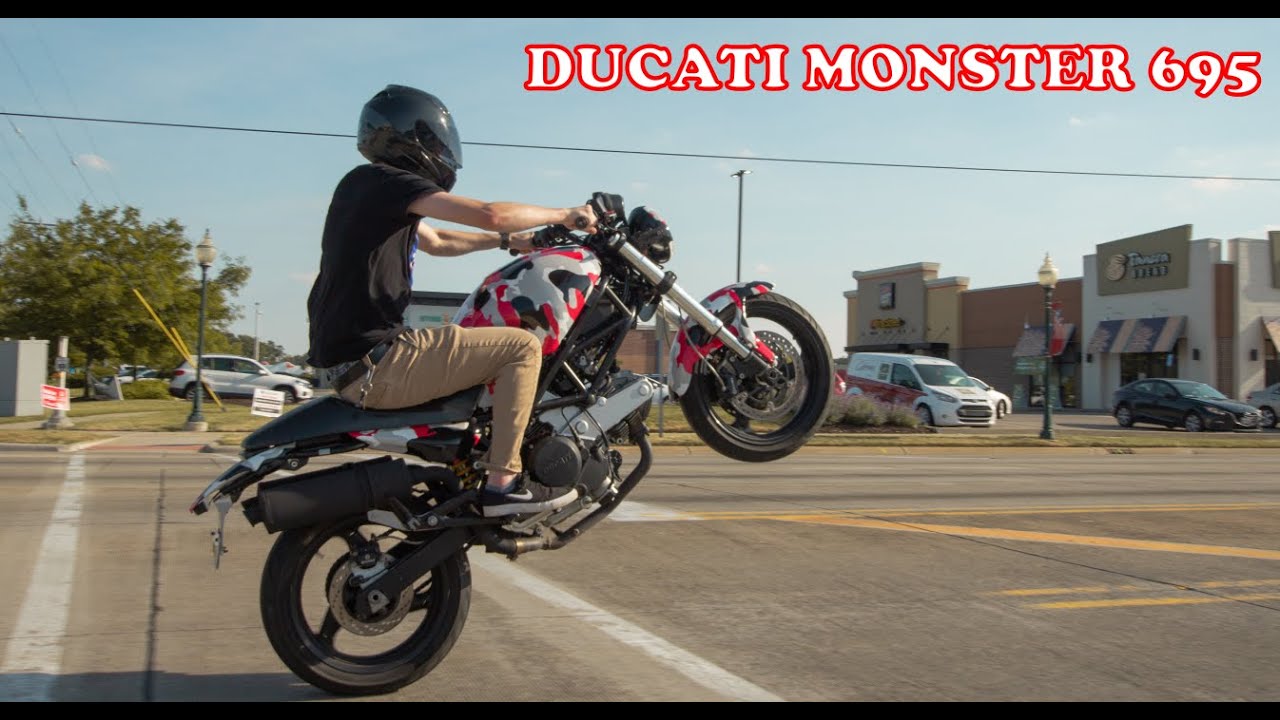 VINYL WRAPPING a Ducati Motorcycle in 10 minutes