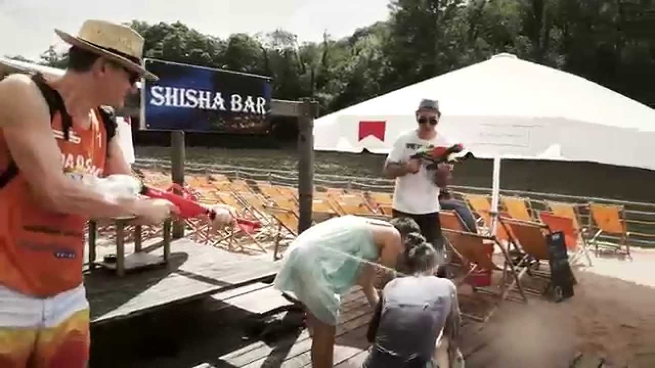 Erste Wasserschlacht am Stadtstrand 2015