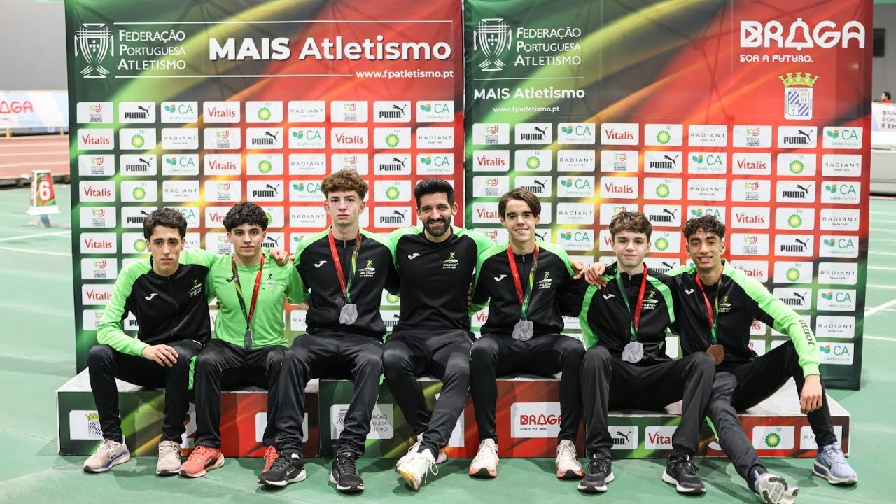 Estafeta 4x200  do @atleticodapovoa3796 é Vice campeã Nacional com novo RP 