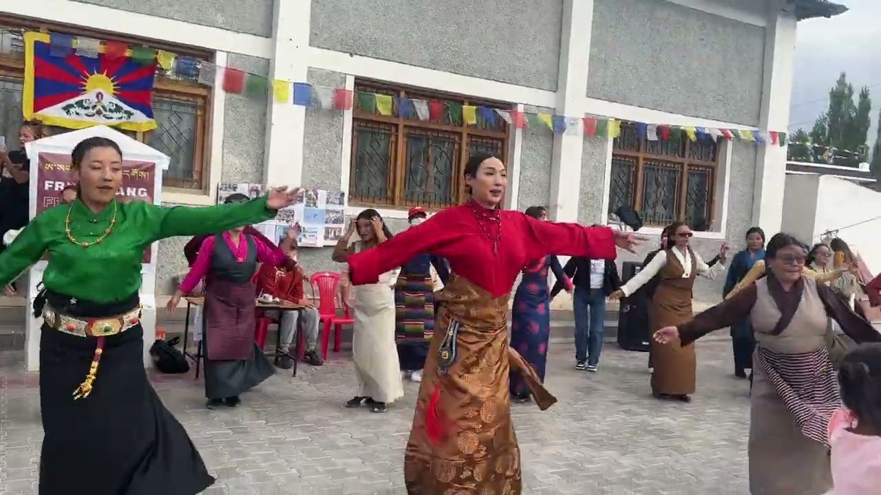 Lhakar Sang💕🙏