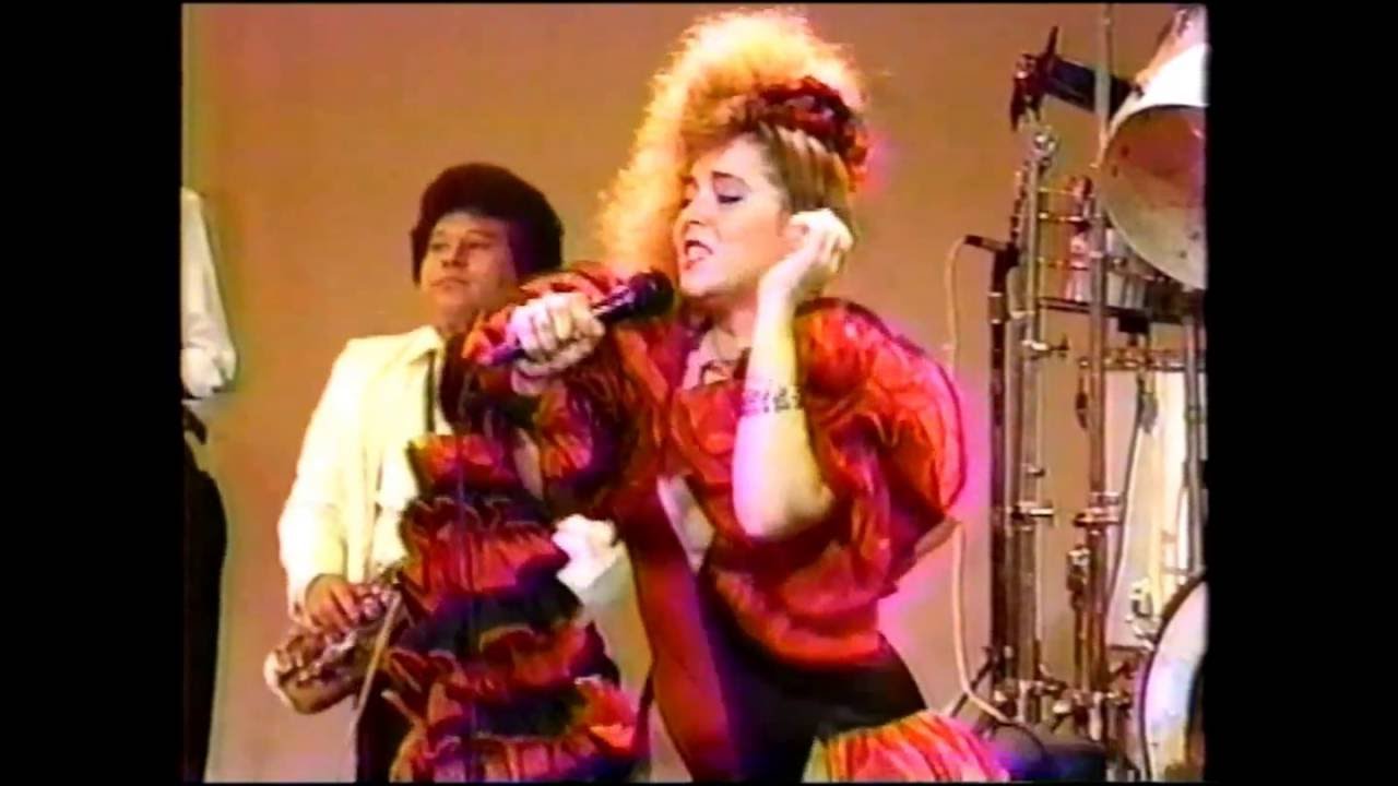 KARMINA SALAZAR Y SU ORQUESTA  en vivo 1989