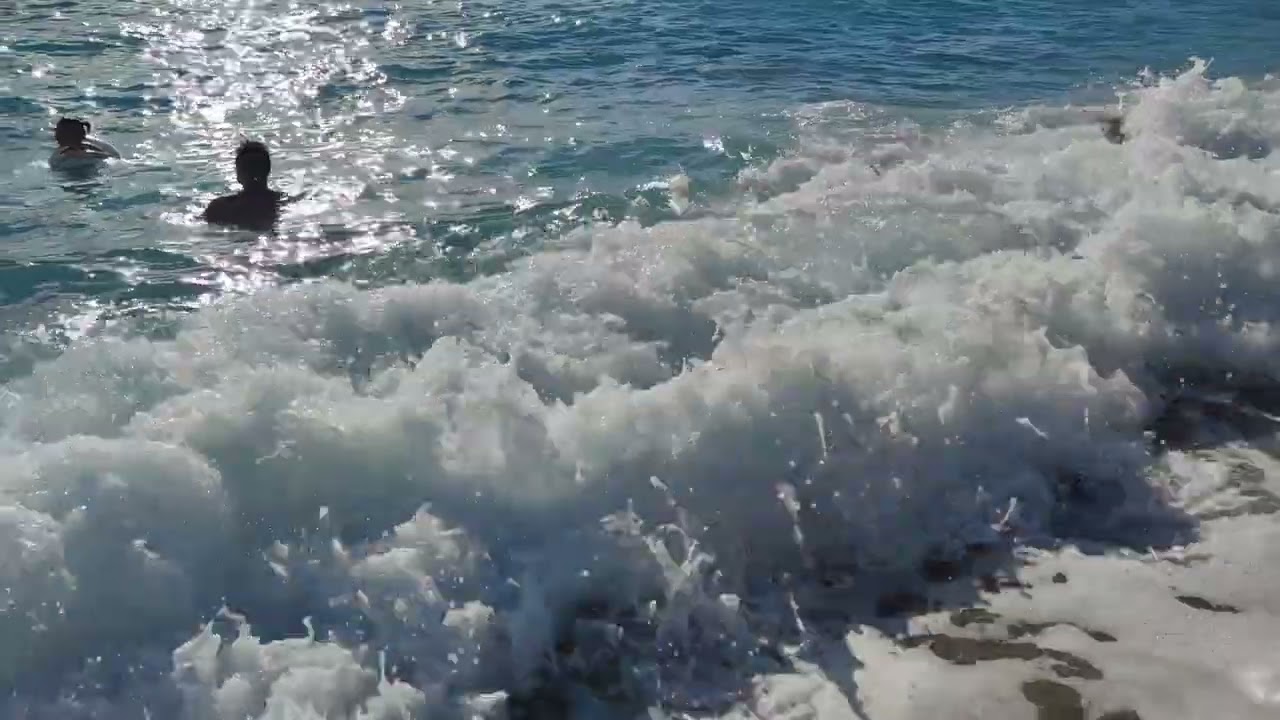 Waves in Podgora Croatia 10.7.2022
