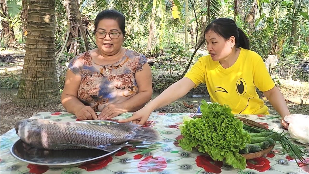 Trúng Thưởng Mấy Tờ Vé Số Con Dâu Mua Lại Con Cá Khổng Lồ Cho Cả Gia Đình Thưởng Thức | TKQ & Family