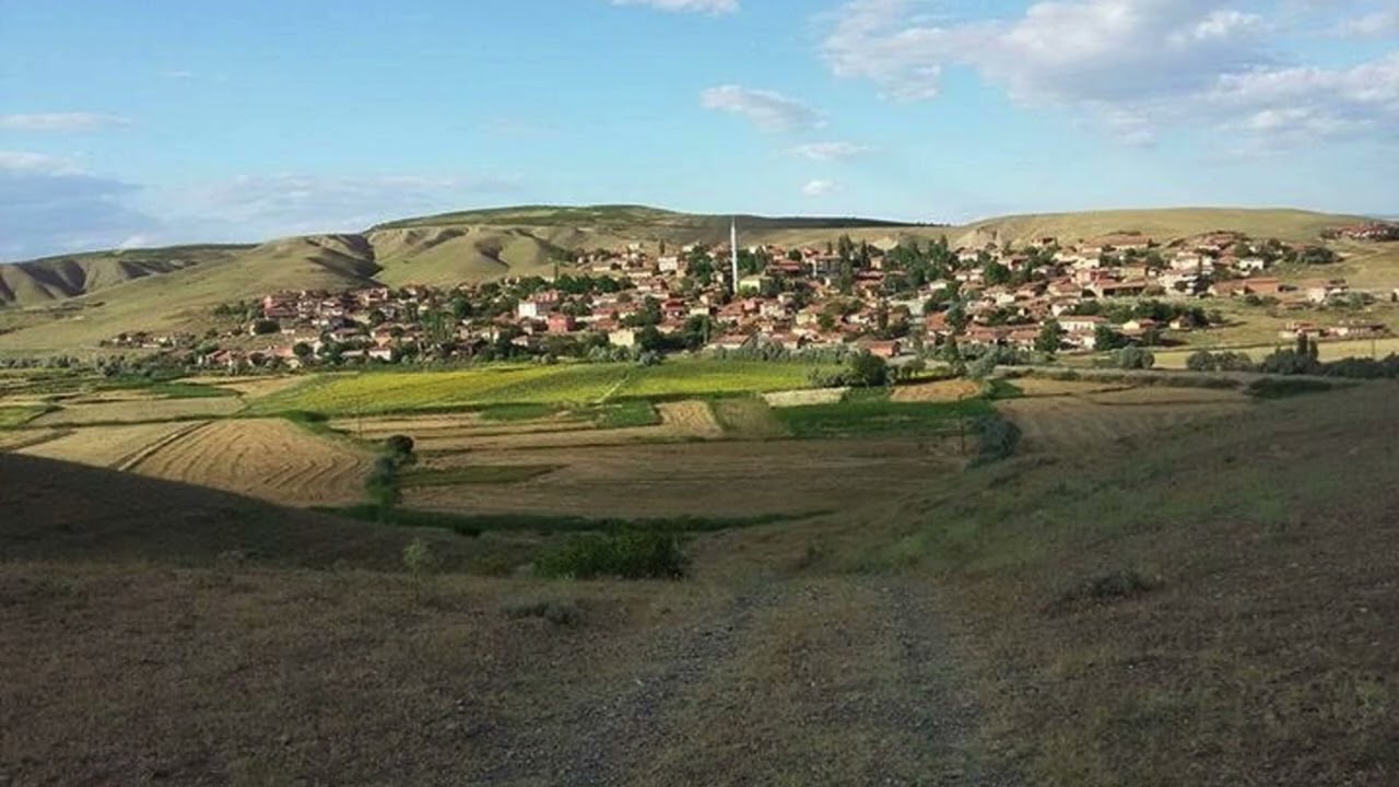 Yamacın Kaşına Varıp Otursam