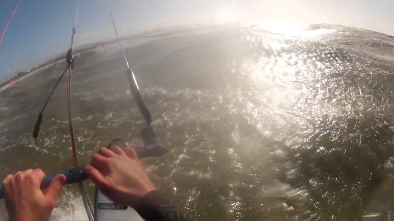 KITESURF CALAMBRONE 12 gennaio a modo mio...     (musiche originali bloccate da copyright )