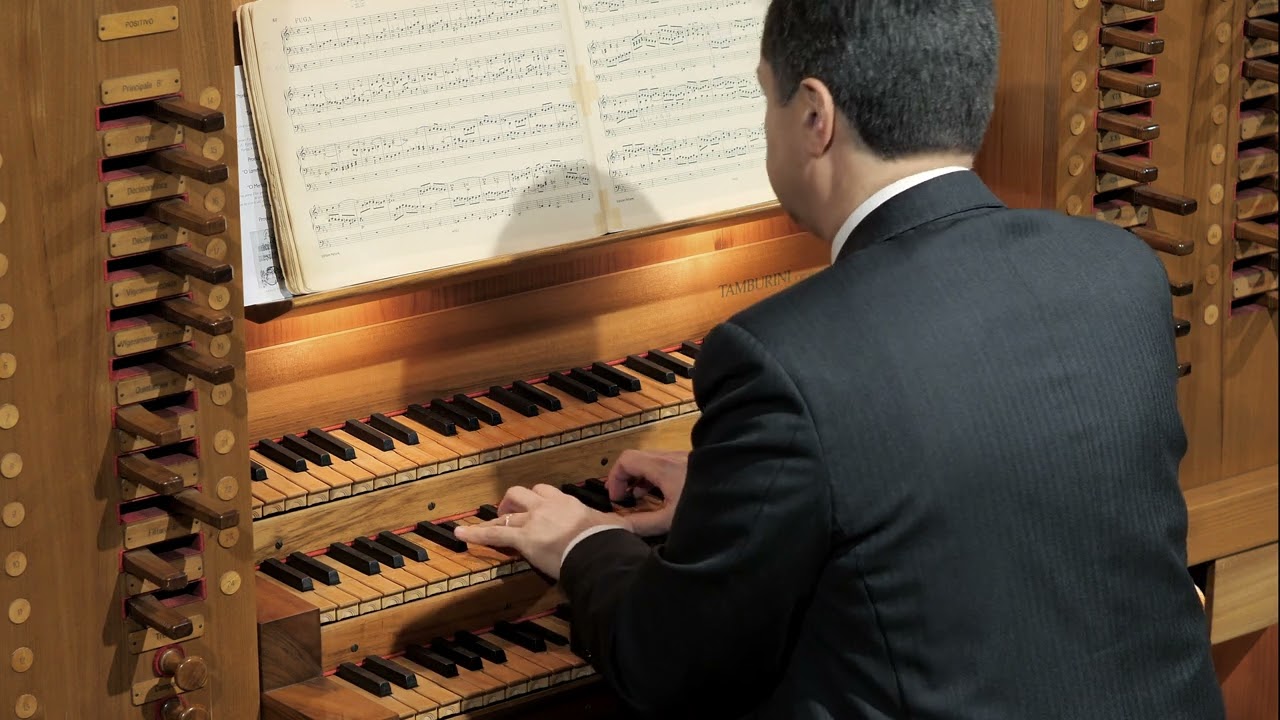 J. S. Bach - Praeludium et Fuga in Do minore BWV 546 - Alessio Corti, organo