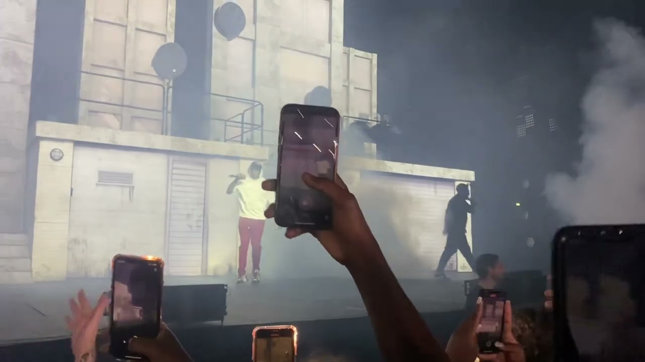 Ninho intro au Zénith de Strasbourg le 17/09/2022
