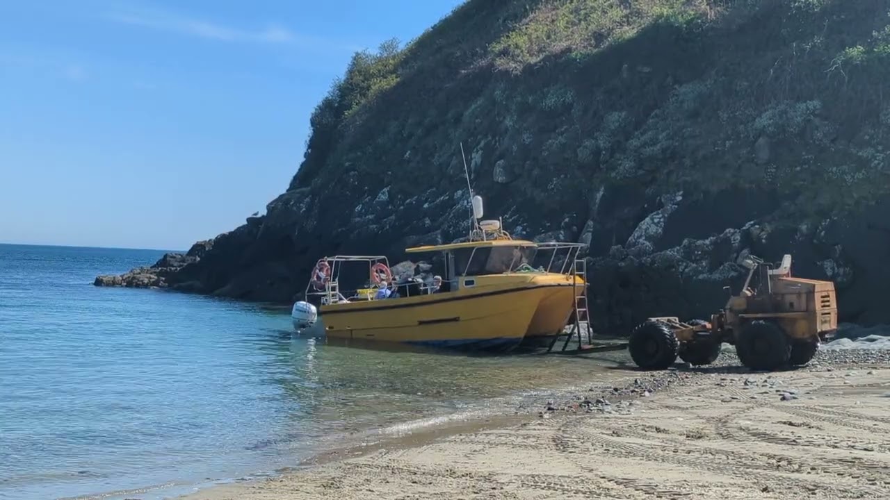 Ynys Enlli Ferry