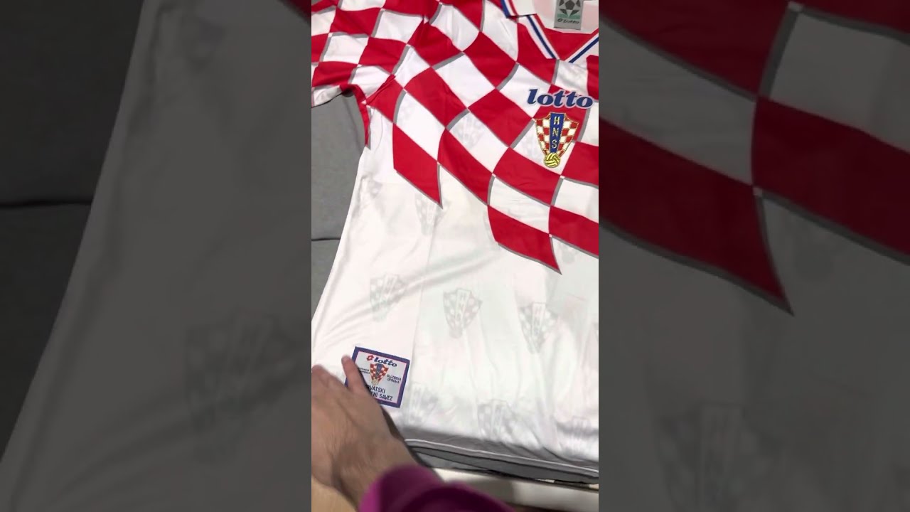 Croatia home shirt 1998 World Cup Review (IJersey)