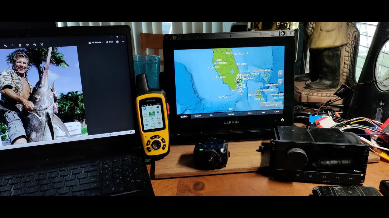 Unboxing and how to SETUP the Garmin INREACH SE +