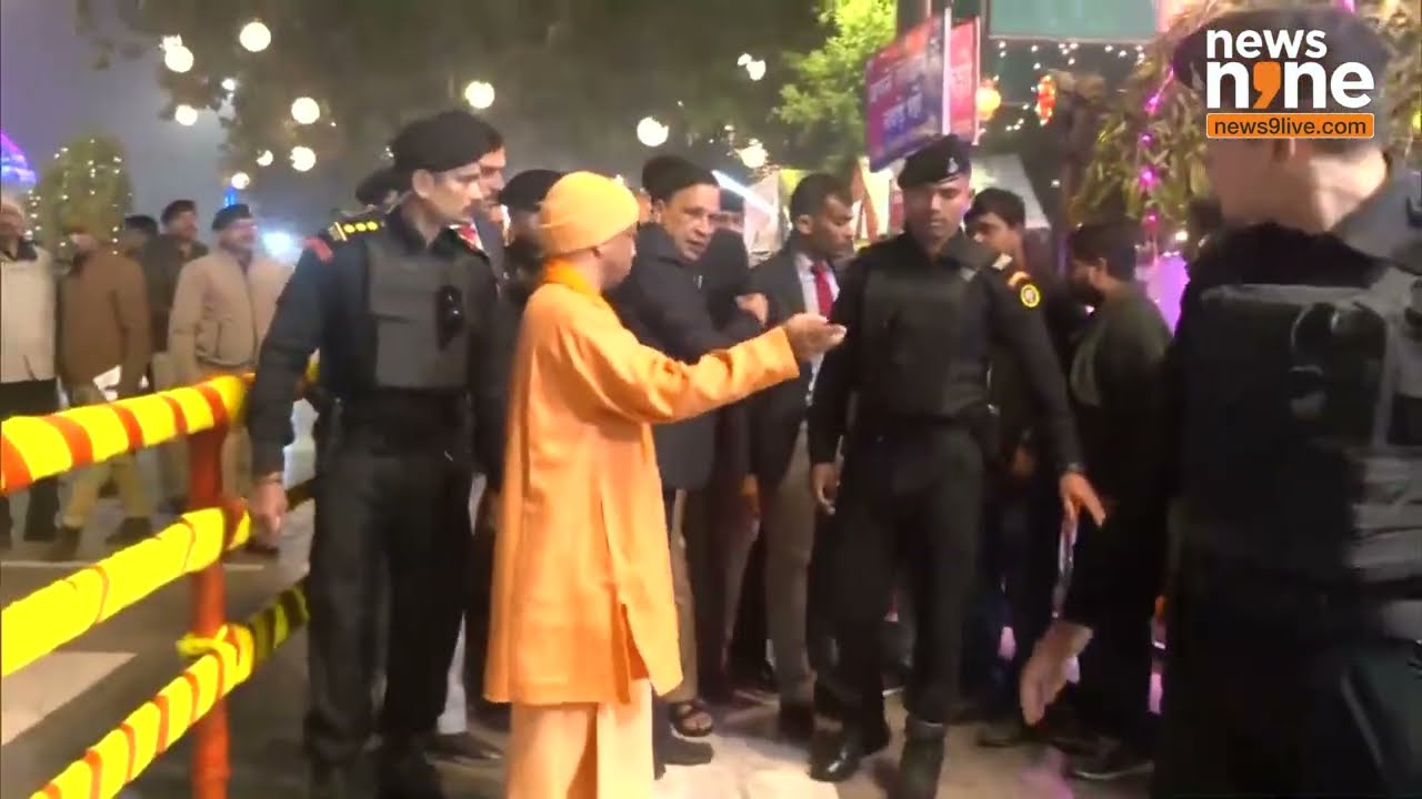 CM Yogi Adityanath Offers Khichdi At Gorakhnath Temple On Makar Sankranti | News9