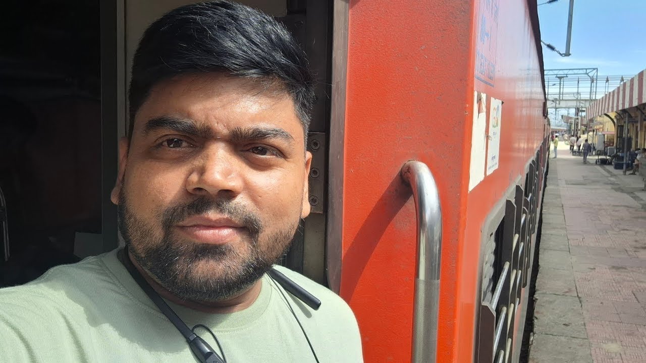05220 ANVT - MFP Special Train।।  इस Train mein कभी Travel मत करना। 12 घंटे late हुई 😳