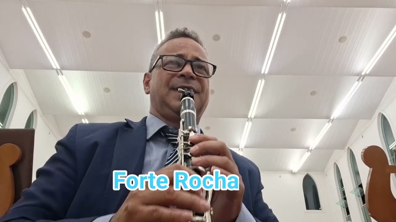 LOUVORES A DEUS (FORTE ROCHA)