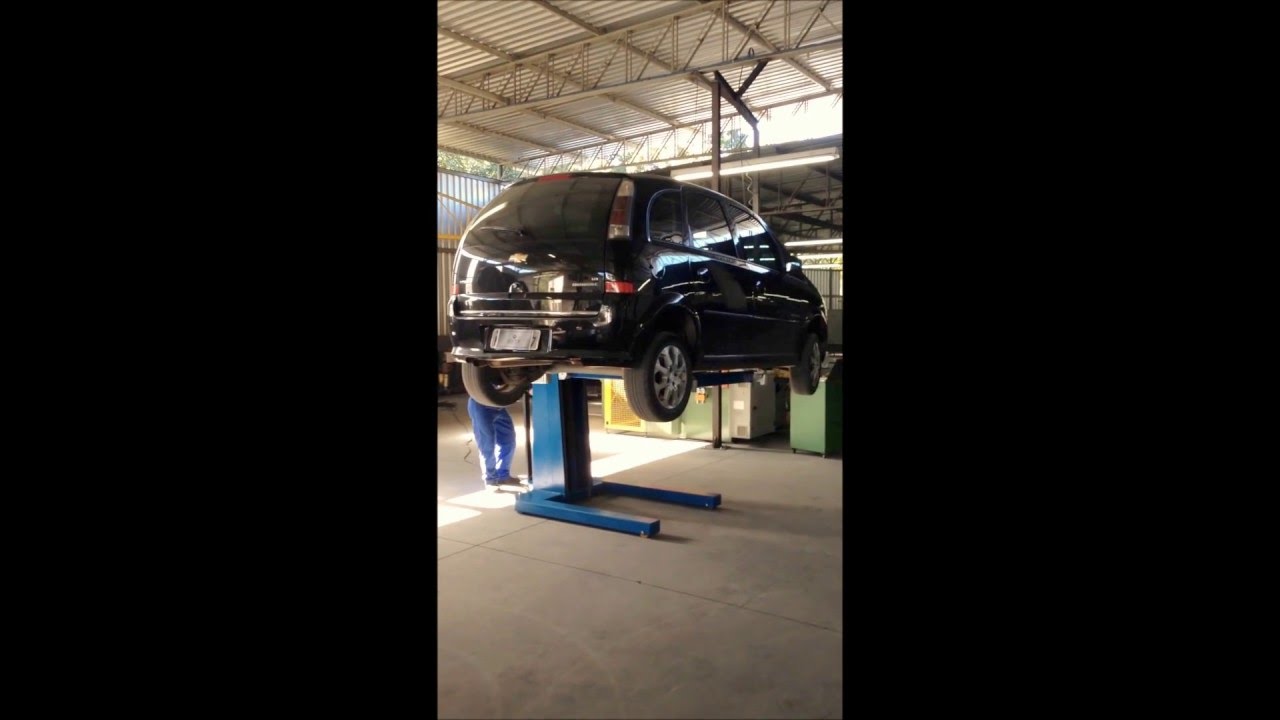 Boxtop do Brasil Elevadores - Elevador Automotivo Monocoluna EBWM 3000
