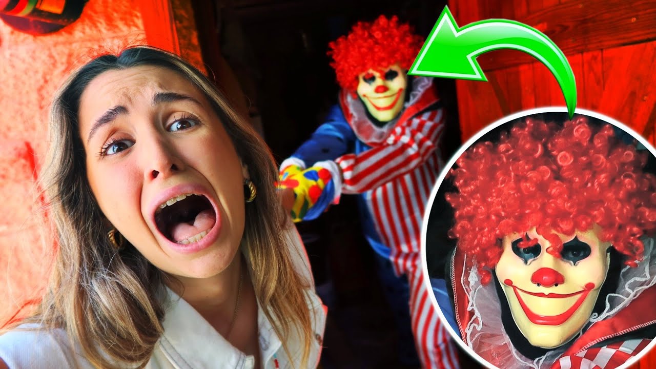 @Lauritam18 ESTA EN PELIGRO *UN PAYASO SE LA QUIERE LLEVAR*
