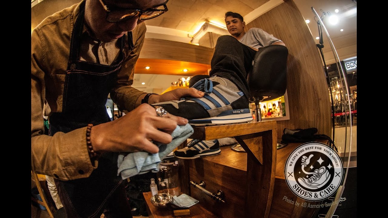 Andrrows x Shoes and Care at Yaris Show Off Yogyakarta 2015
