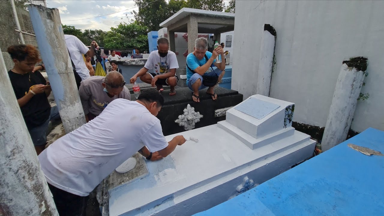 Early visit in MANILA NORTH CEMETERY