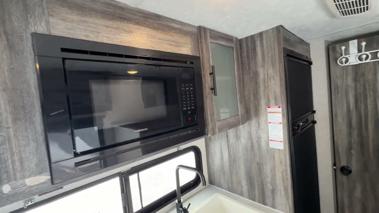 2021 Fsx Salem 177BH