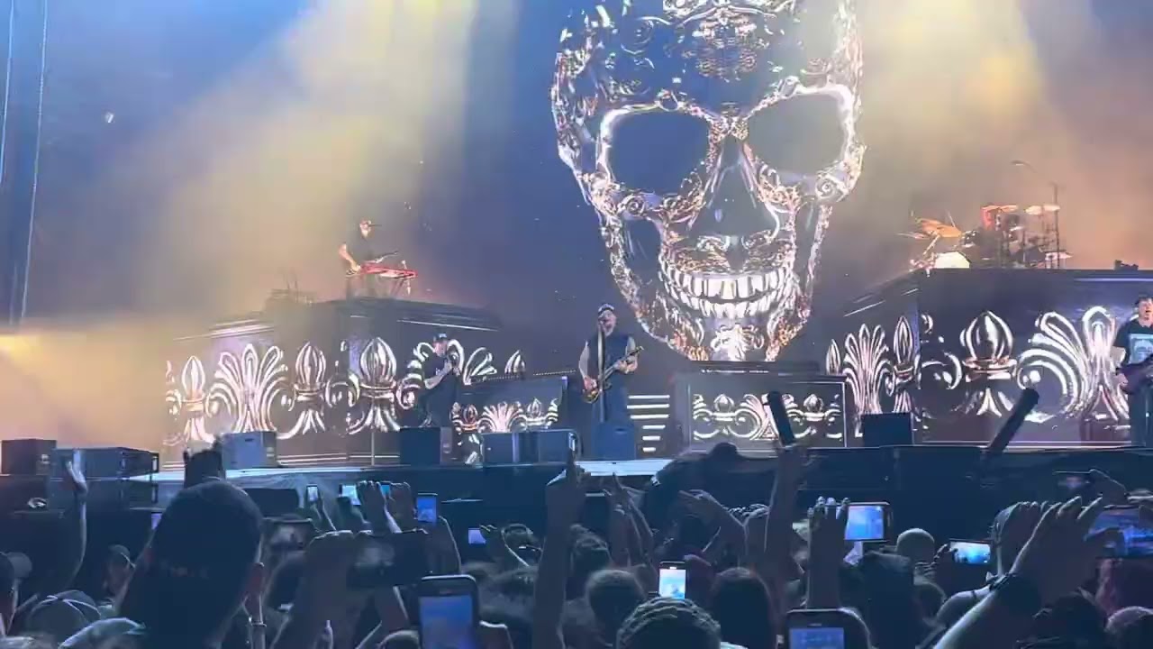Good Charlotte- The Anthem (Live at Welcome To Rockville in Daytona Florida)