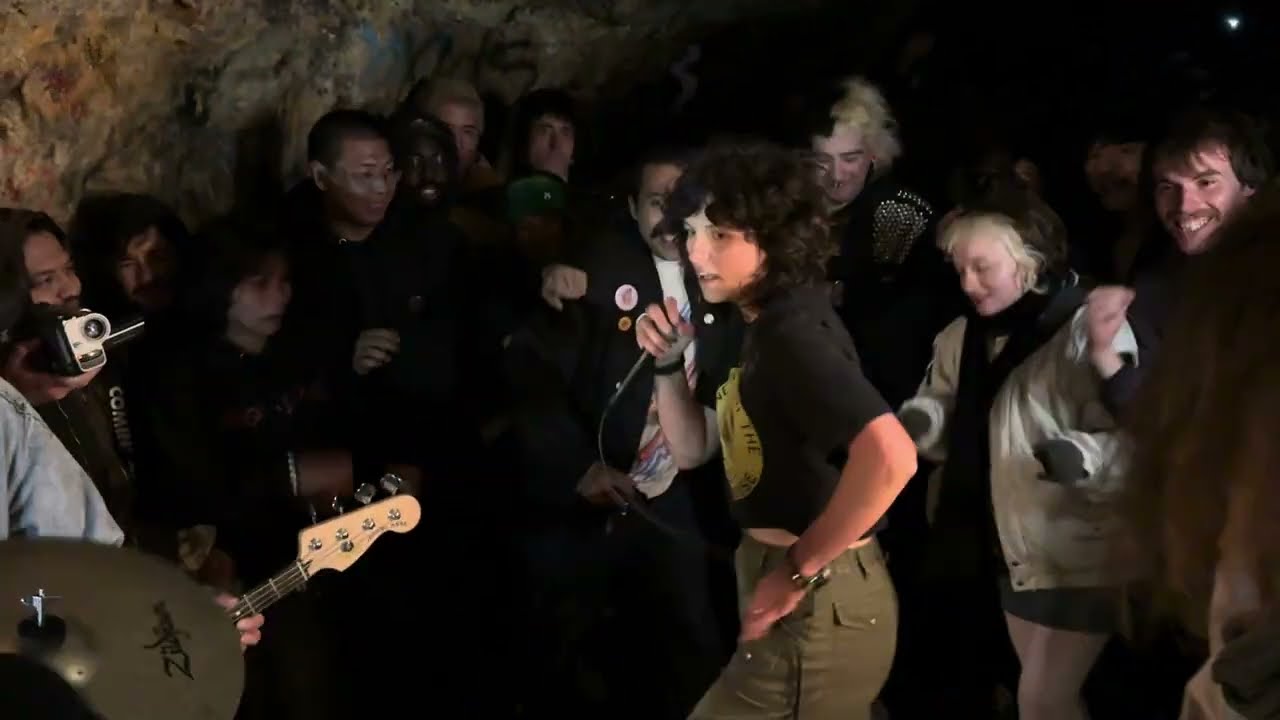 SEUDO YOUTH at The Cave
