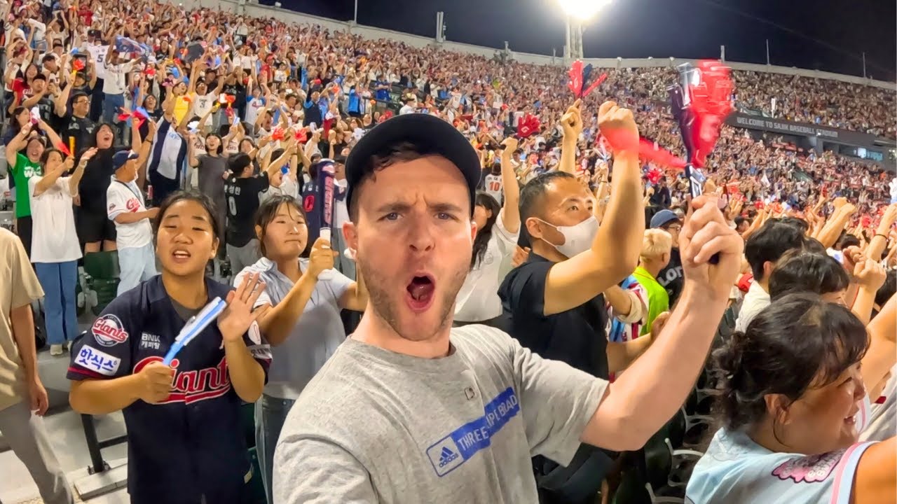 Surviving a WILD Korean Baseball Game 🇰🇷