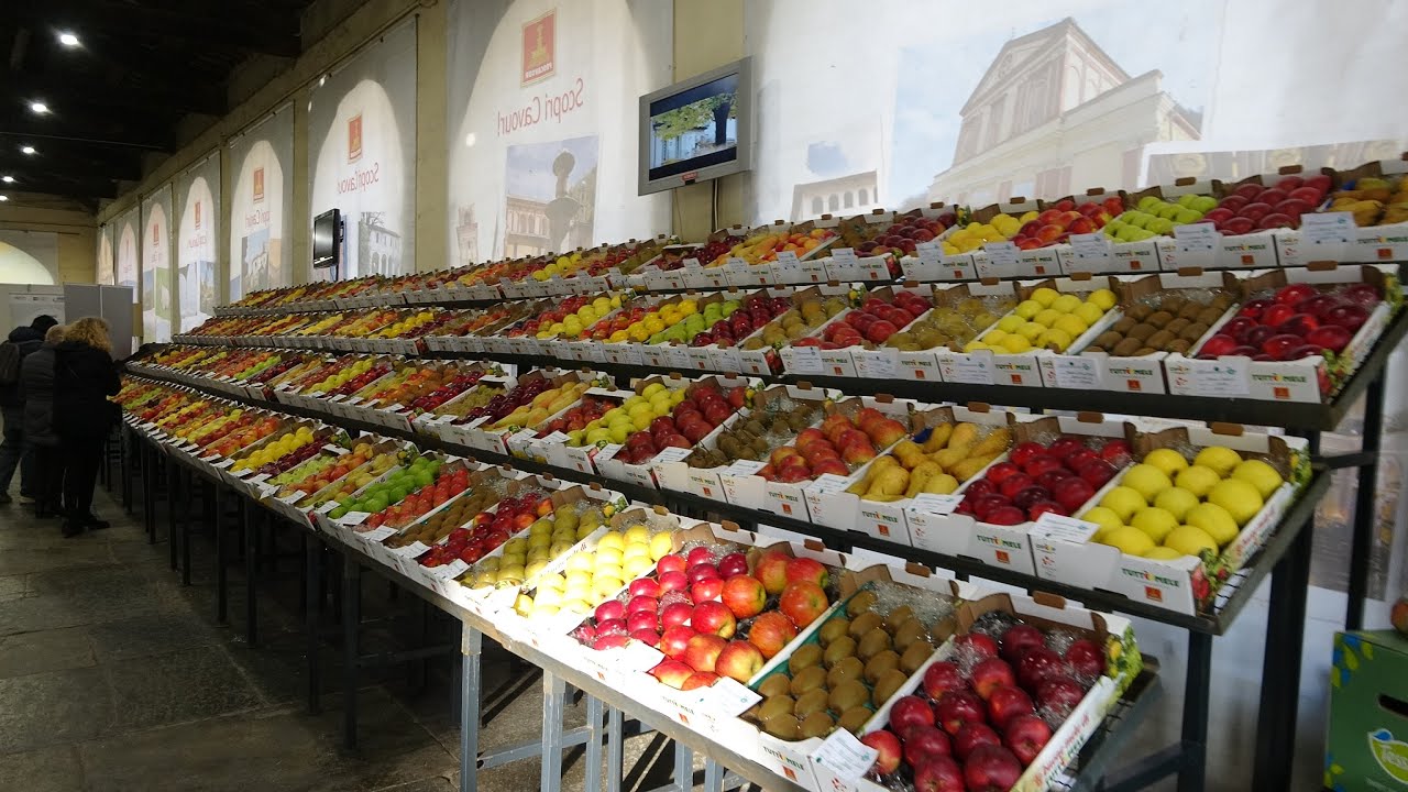 45a Fiera Nazionale TuttoMele, Cavour, panorami Mele, Bancarelle simbolo