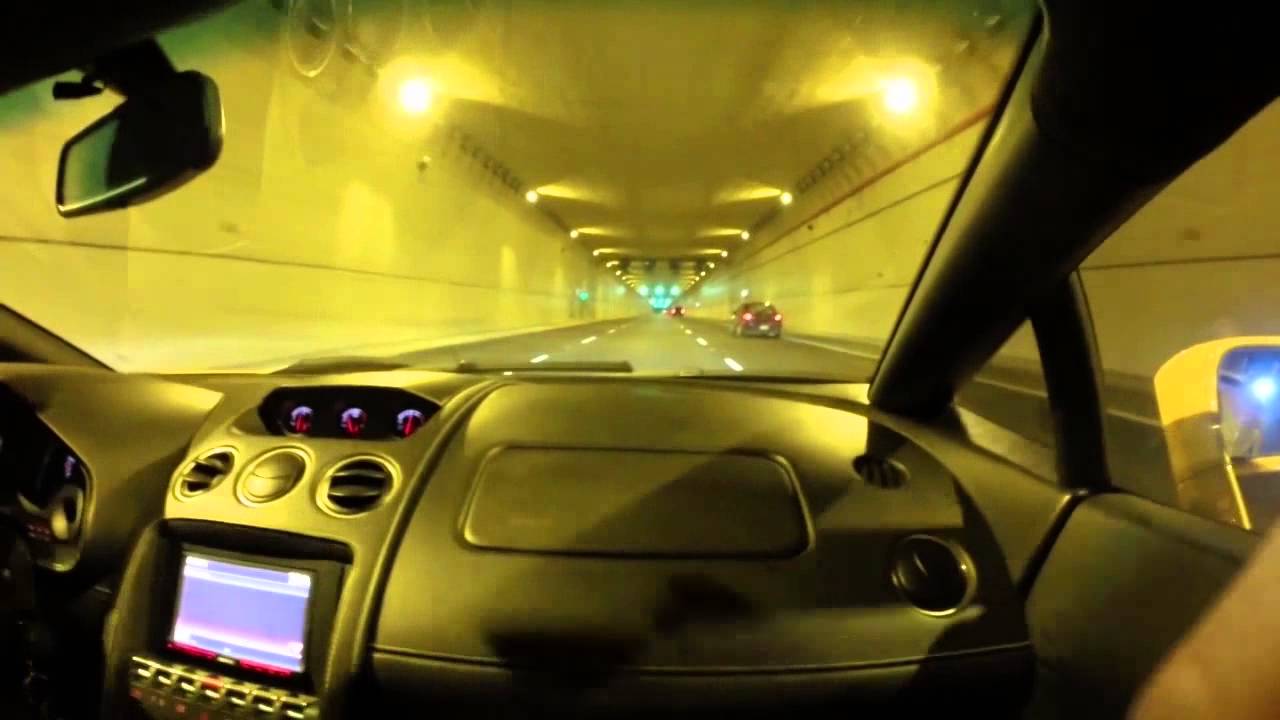 Lamborghini Gallardo passenger - tunnel run