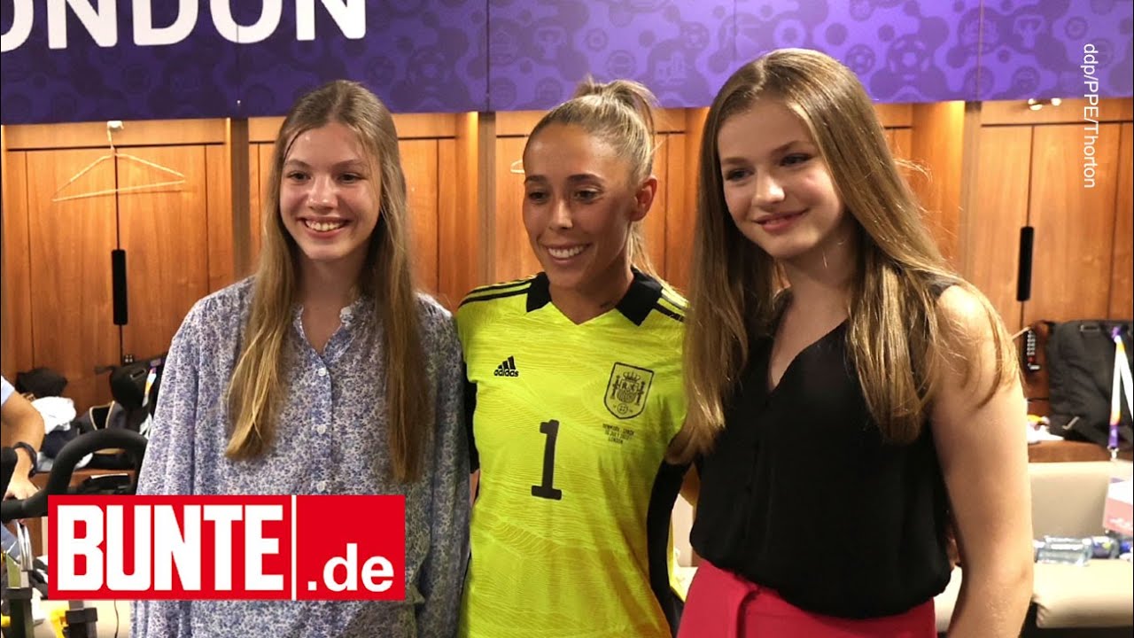 Leonor & Sofía von Spanien – Hose statt Kleidchen: Zum Fußball zeigen sie sich leger wie nie