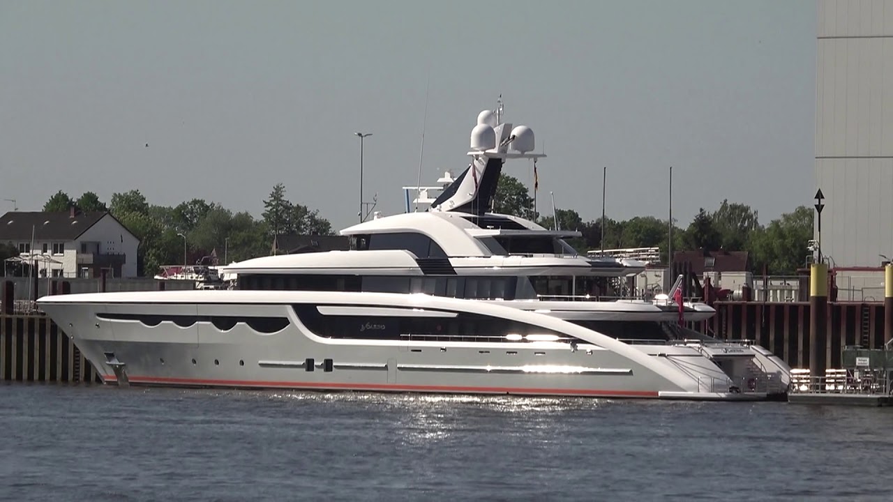 Superyachts - MY Soaring 68m/MY Eminence 78m length at Abeking & Rasmussen Yard in Lemwerder