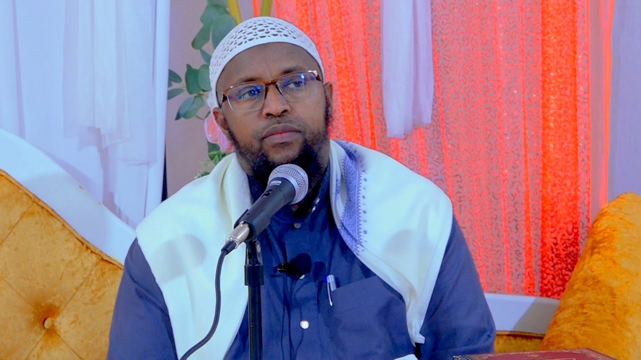 Q 3aad Tarbiyada caruurta iyo duufaanka aaladaha internetka || Sheekh Dr Xuseen Faraa'id {حفظه الله}