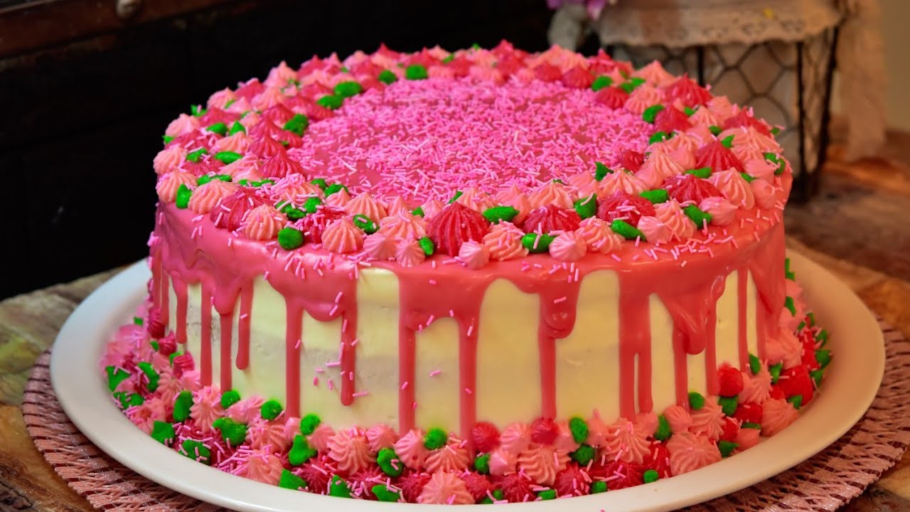 تزين الكيك الاسفنجي مع تحضير نوعين من الكريمه  بطريقه بسيطه وطعم شهي  Decorate the Sponge Cake