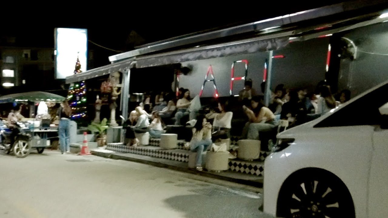 【2025年12月チェンマイ バービア カラオケ クラブ通り周辺】Chiang Mai Happy Ending Massage Bar nightlife メンズスパ  ゴーゴーバー KTV