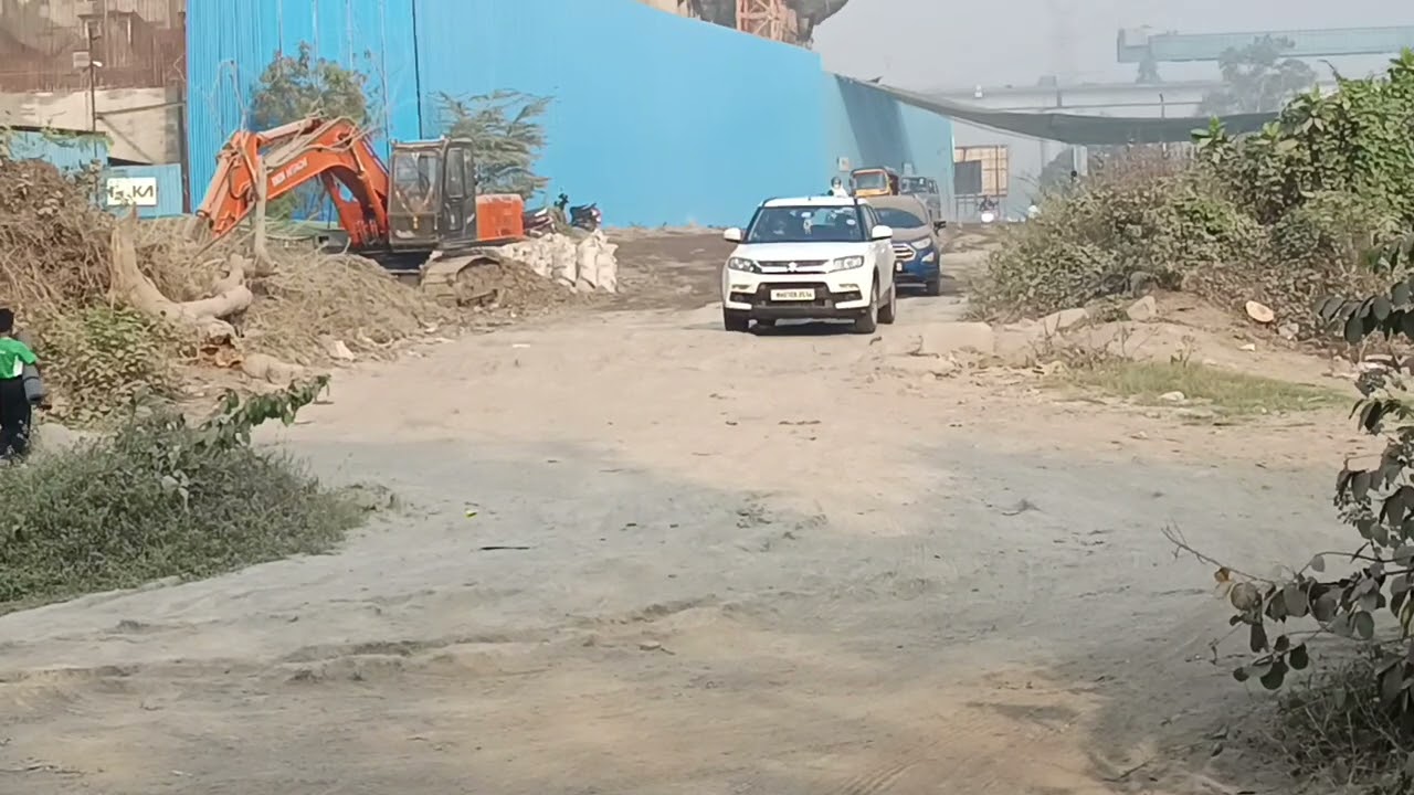 Traffic ke mamle me Mumbra Traffic ka kahna hai...Raasta band nahi kar sakte