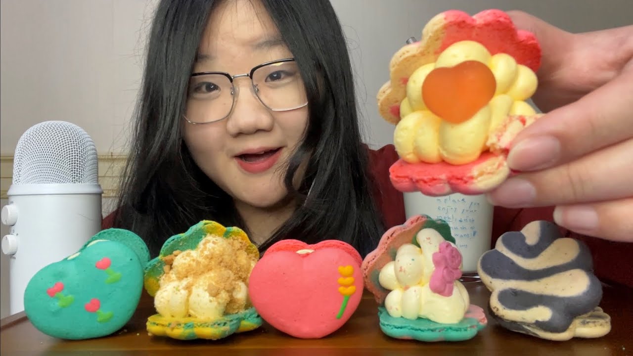ASMR | Eating Macarons 🍑🌿🍓