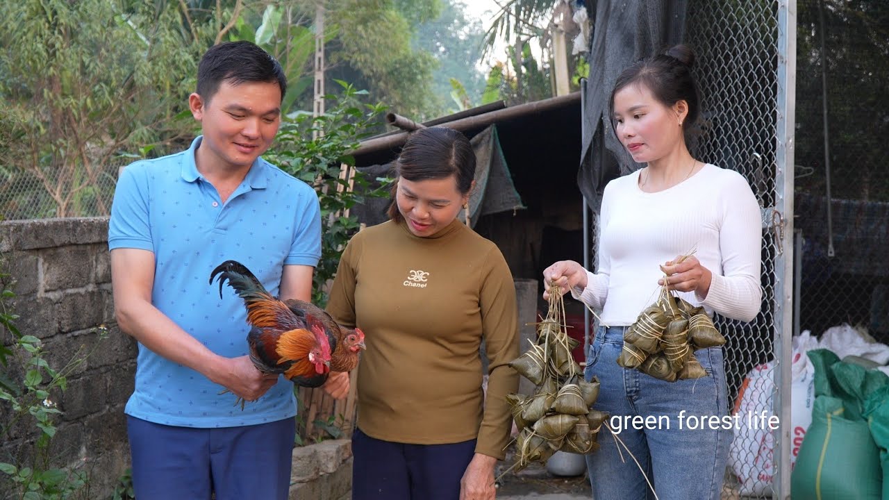 Robert brought chicken as a gift for his girlfriend. Did she go home with Robert. Green forest life
