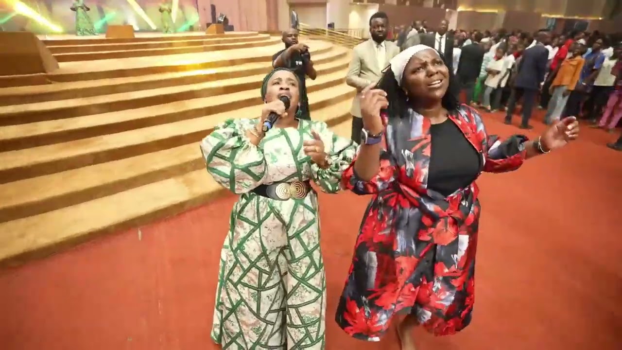 Lilian Nneji 2nd Ministration at DUNAMIS church Hqtrs Abuja (Mid Year Worship)