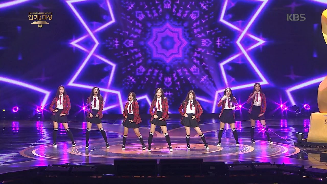 2016 KBS 연기대상 1부 - [KBS 연기대상] I.O.I 축하공연 Whatta Man + Pick Me.20161231