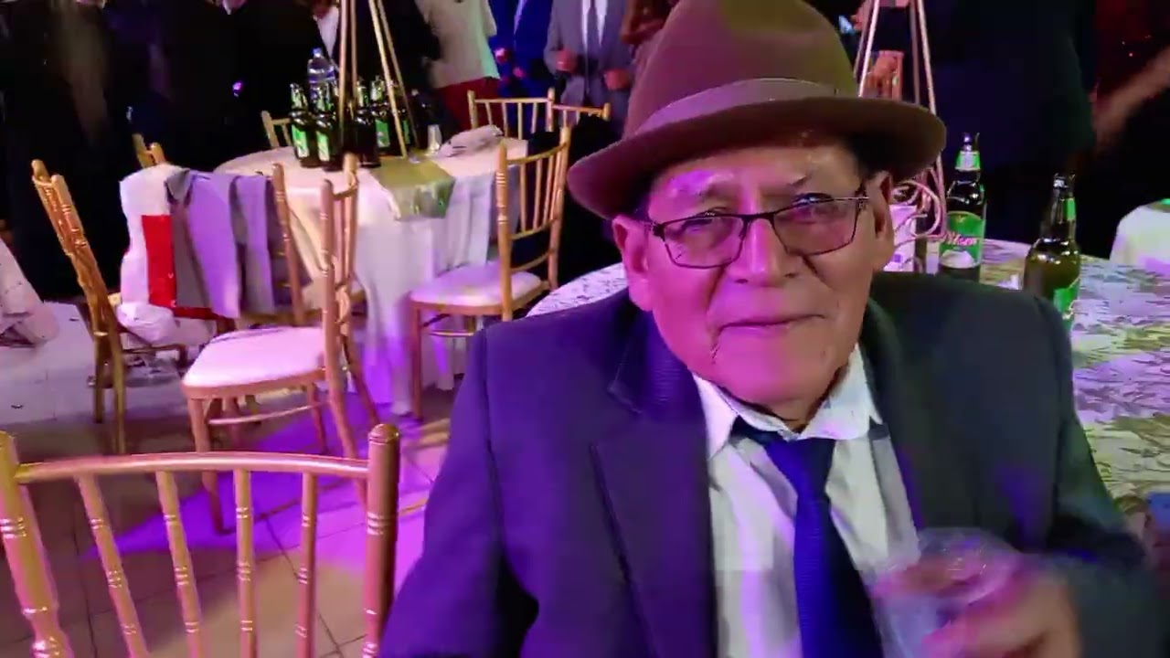 Matrimonio  con el grupo Lobito 