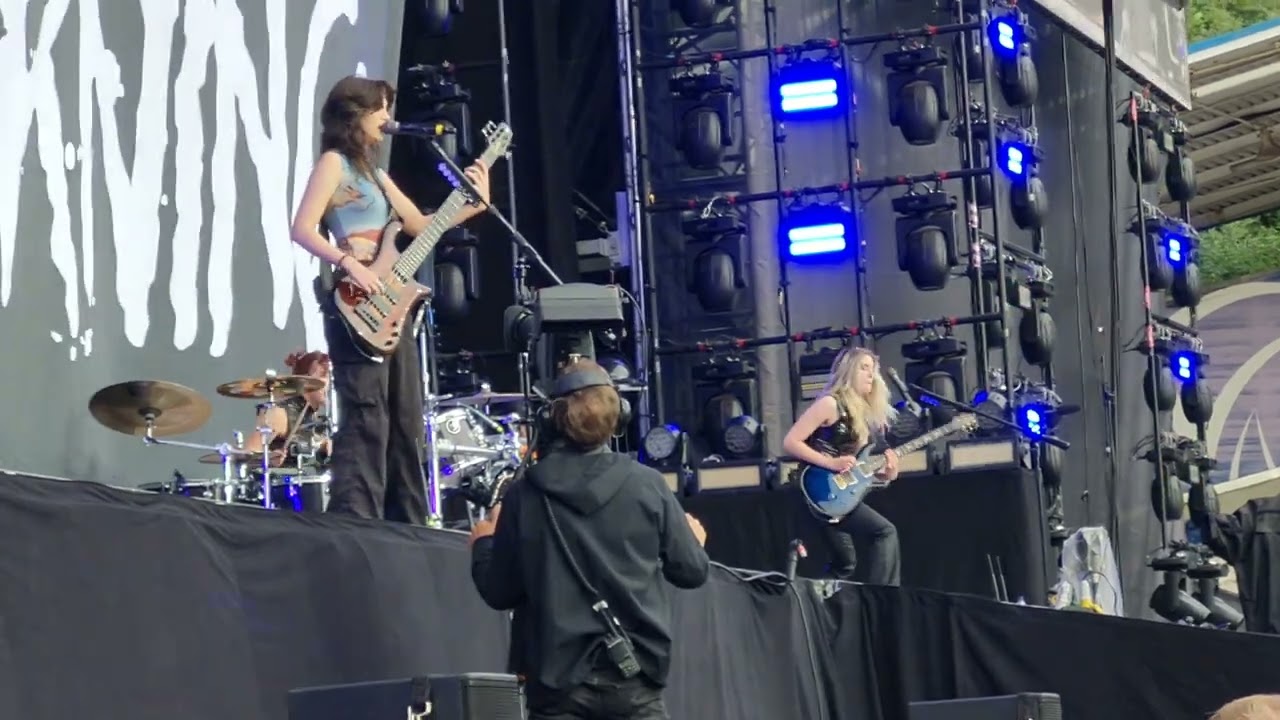 The Warning - MORE - 20/06/23 Huddersfield live 2023