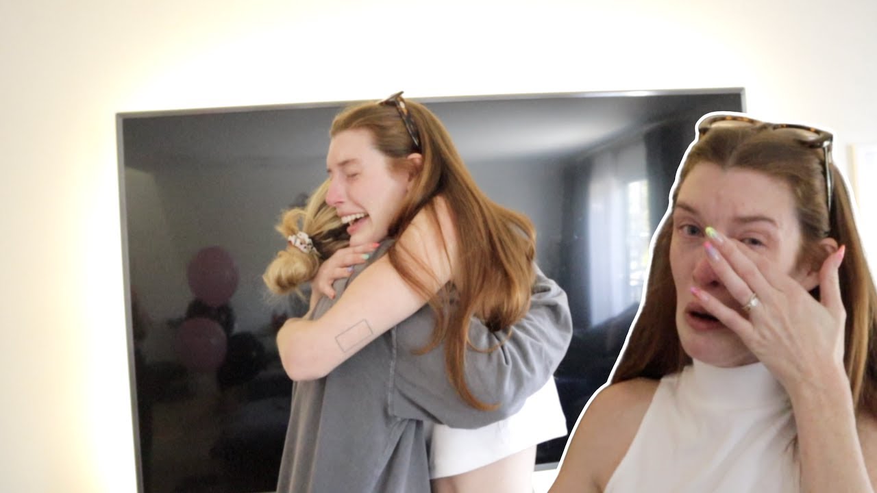 SURPRISING HER WITH BEST FRIEND!!