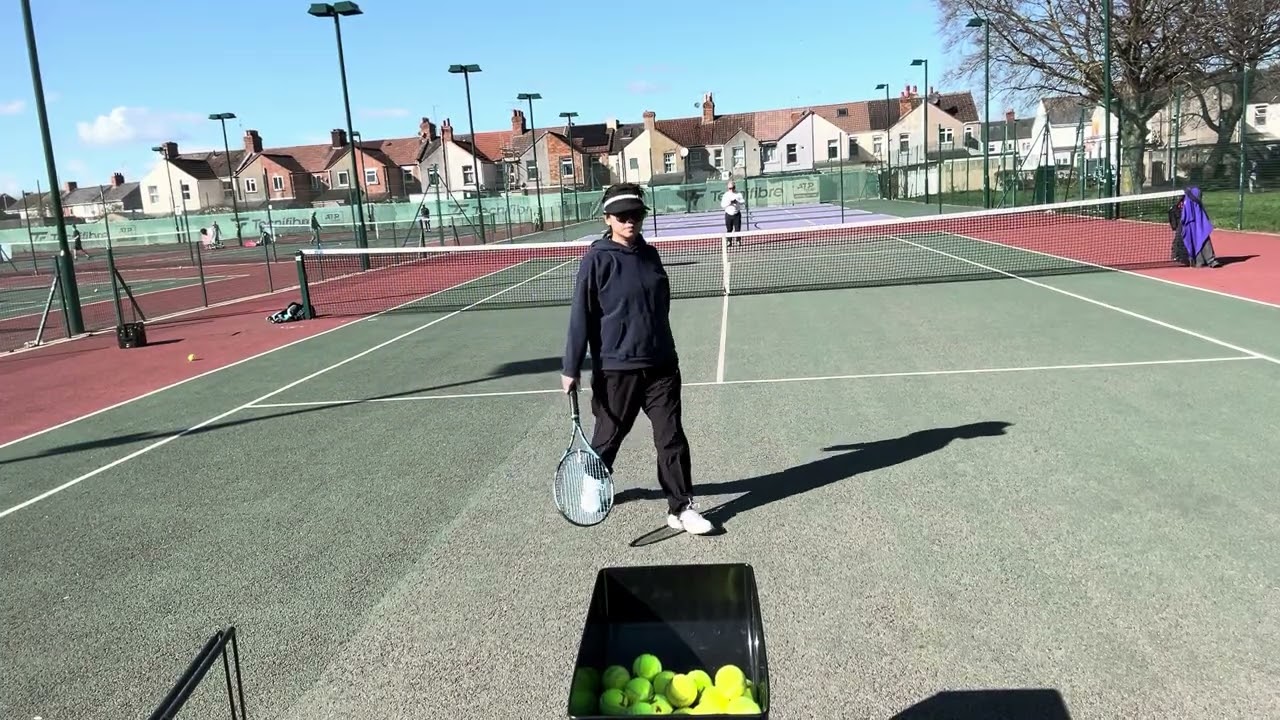 Salas plays with ball machine 2 (14032026)
